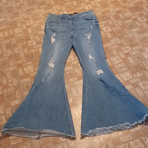 L&B Denim Flare Jeans with Star Patch High Rise Flare Size 14 - Picture 3 of 5